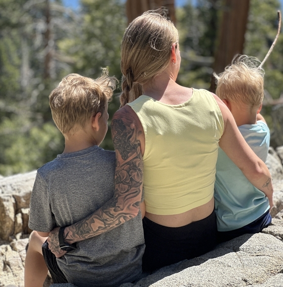 Meet your Posher and stay-at-home mom, Kate - Picture 2 of 3